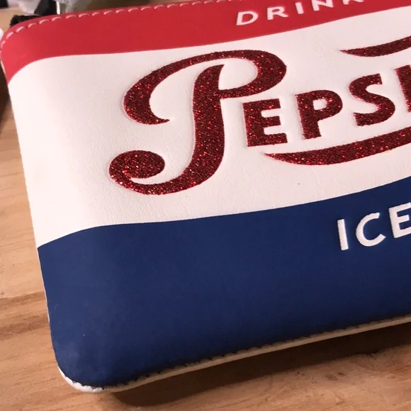 Coach x Pepsi Collab Retro Vintage Glittering Pepsi Cola Zipper Wristlet Pouch - Picture 3 of 16